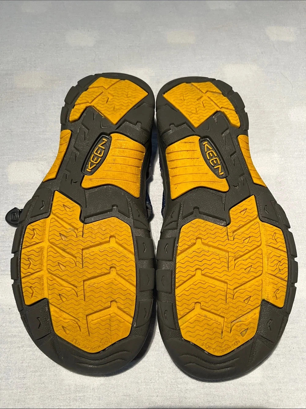 Keen Blue Newport H2 Closed Toe and Heel Water Sandals - Size US Youth 6, EU 38